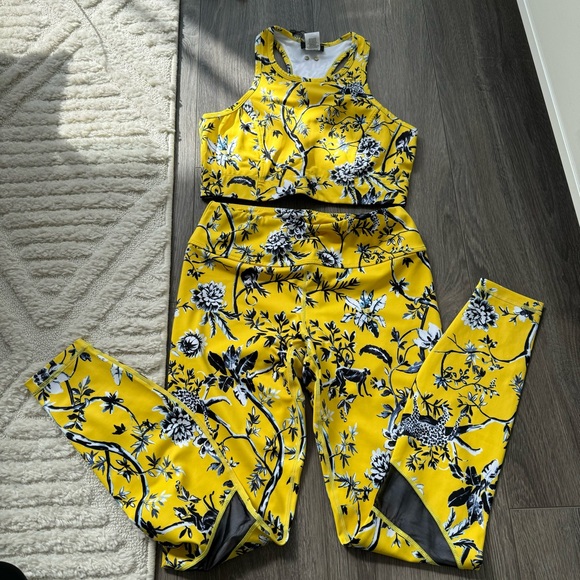 Alala Sol Matching Workout Set - Picture 8 of 11